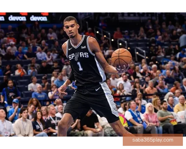 文班率马刺豪取10连胜 22投16中轰41分18篮板3盖帽再创纪录